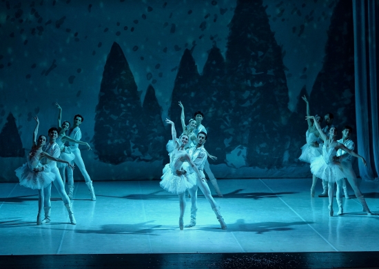 LO SCHIACCIANOCI-BALLETTO DI MILANO